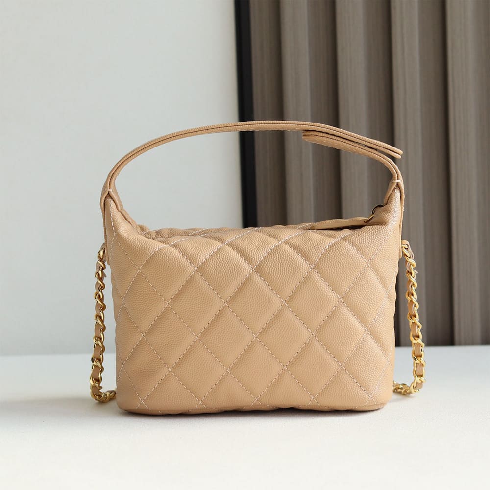 Ch**el Clutch with Chain(HIGH-END GRADE)