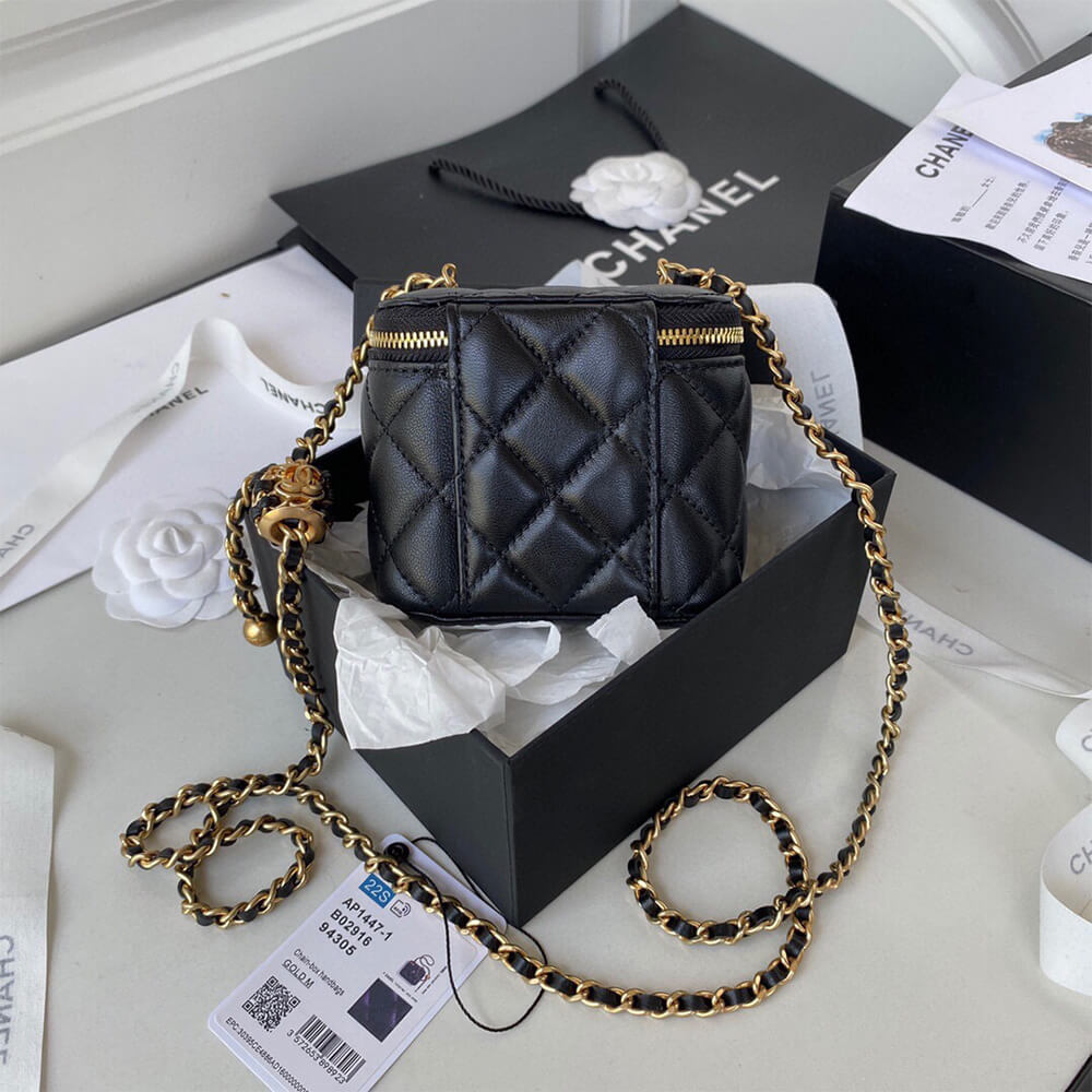 Ch**el SMALL VANITY WITH CHAIN