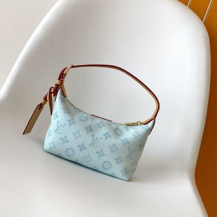 LV Pochette Hills