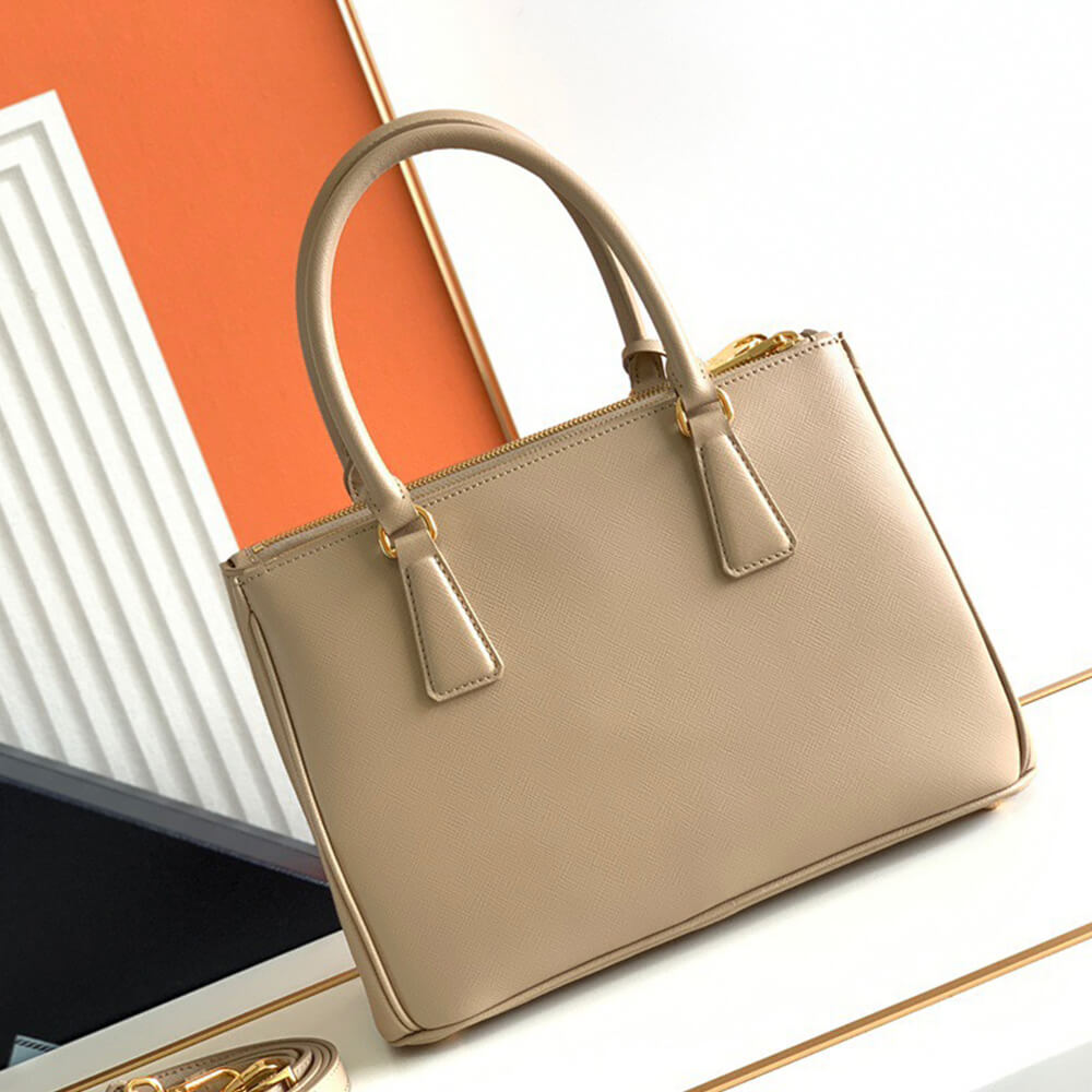 Medium Pra*a Galleria Saffiano leather bag
