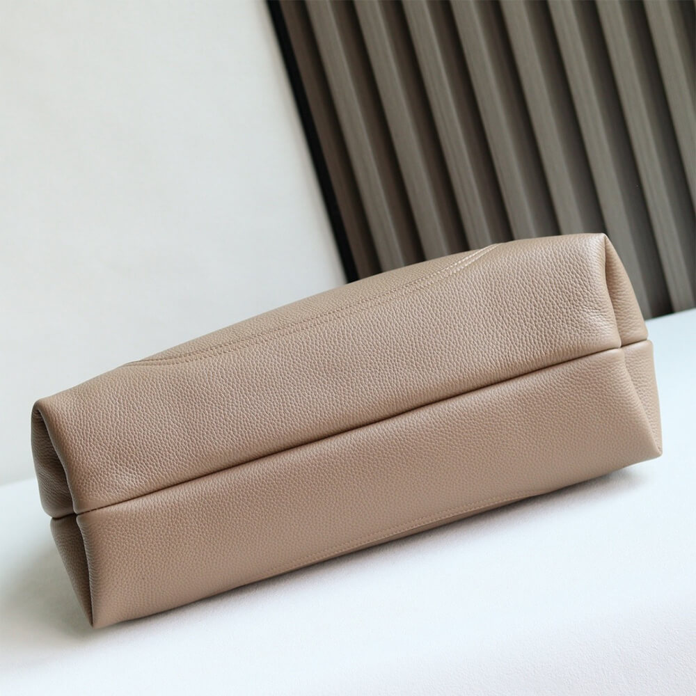 Gvc*1 Softbit maxi shoulder bag(HIGH-END GRADE)