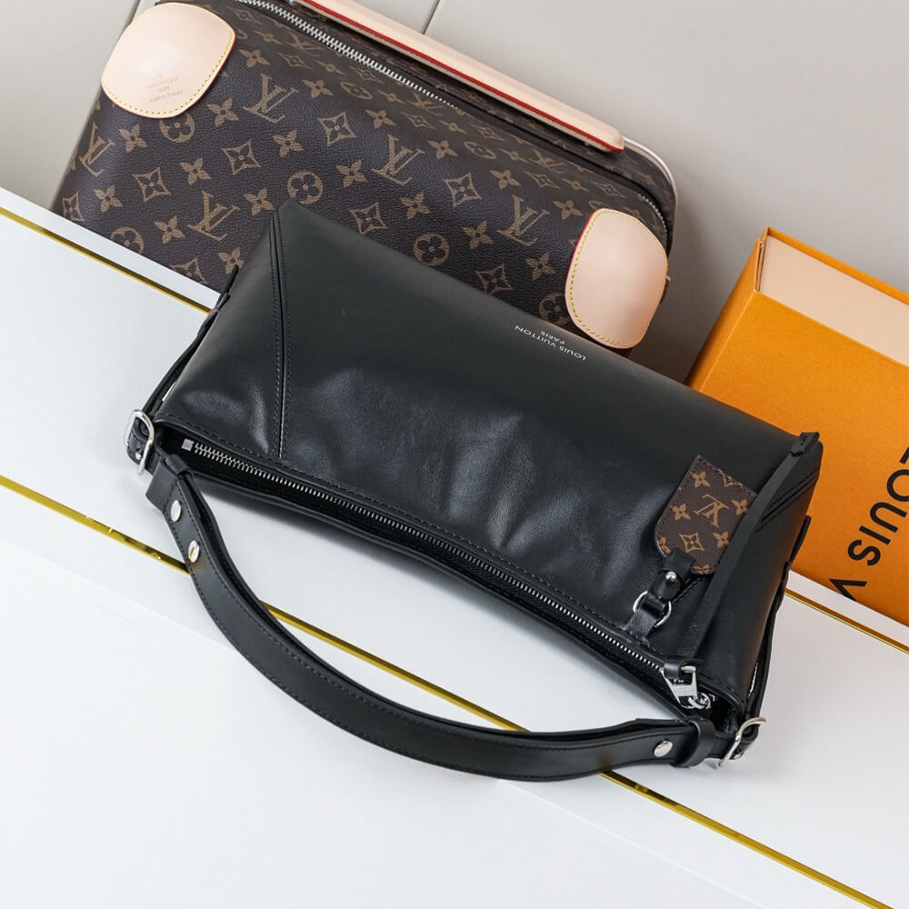 LV CarryAll East West