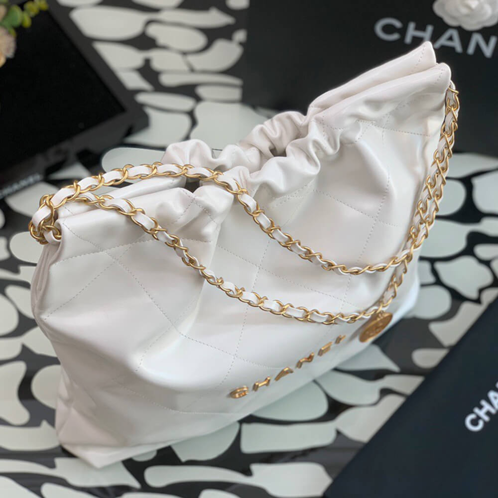 Ch**el 22 SMALL HANDBAG