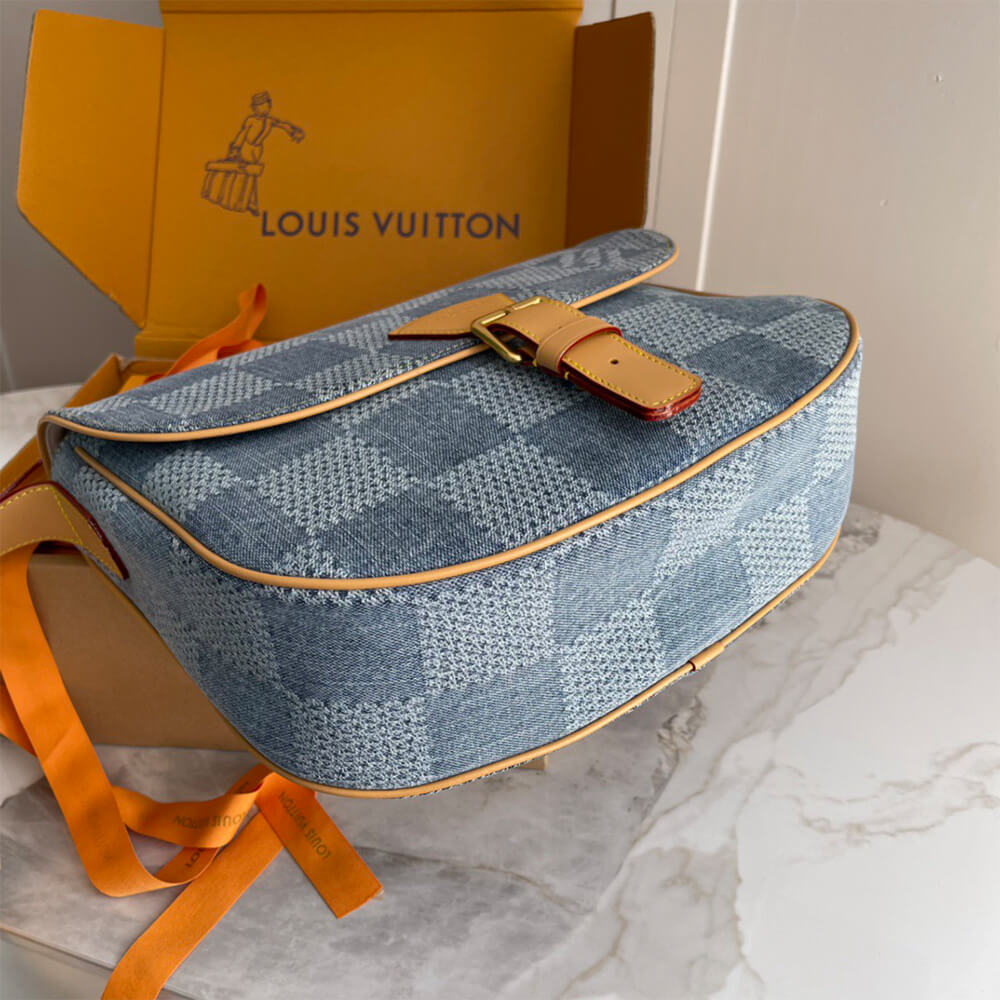 LV Bolsa Messenger Montsouris MM