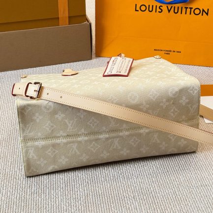 LV OnTheGo Organizer