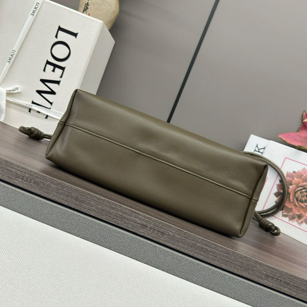 L0ew* Medium Flamenco purse in mellow nappa lambskin