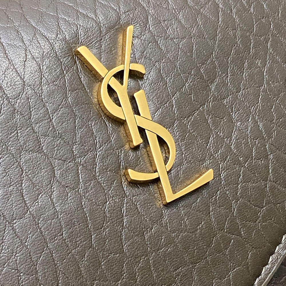 Y51 CASSANDRE large envelope pouch in lambskin