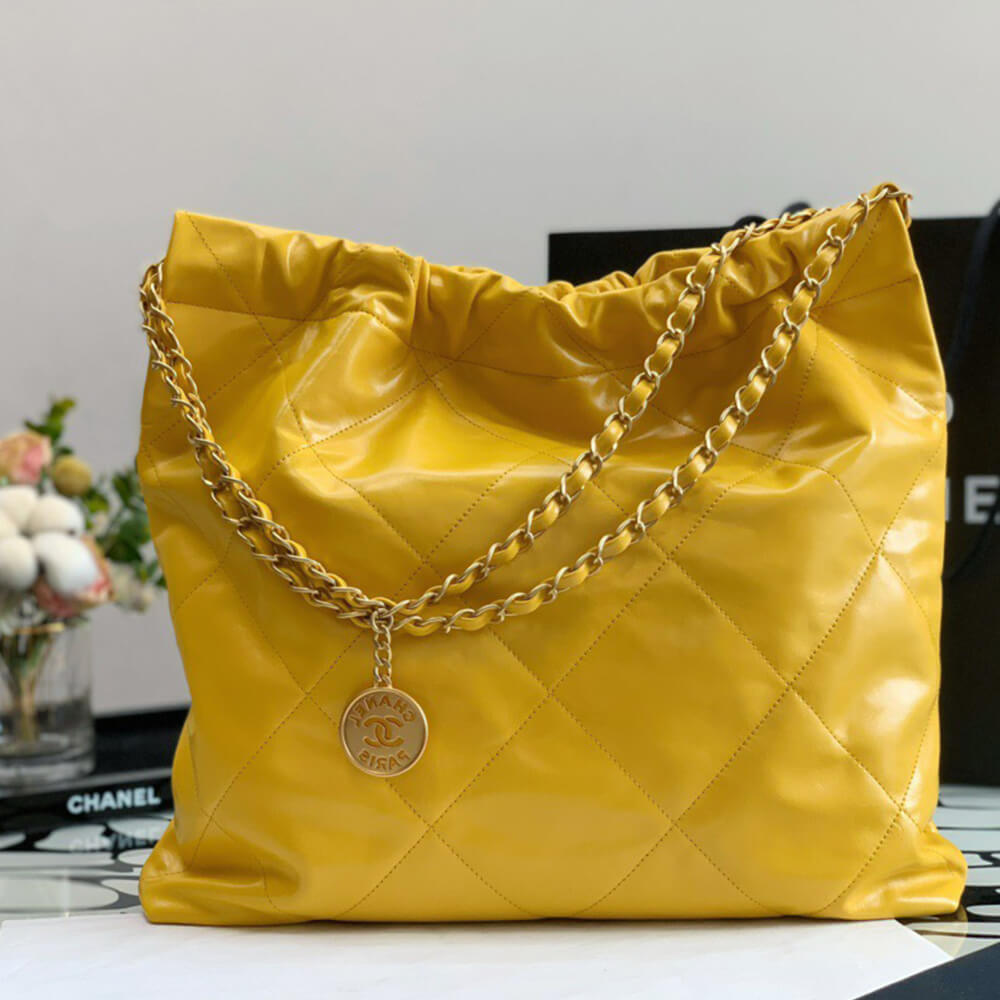 Ch**el 22 SMALL HANDBAG