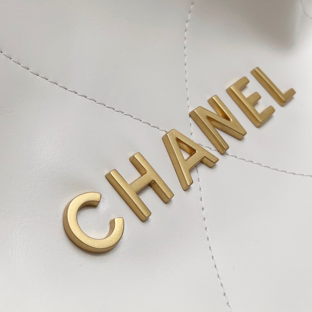 Ch**el 22 SMALL HANDBAG