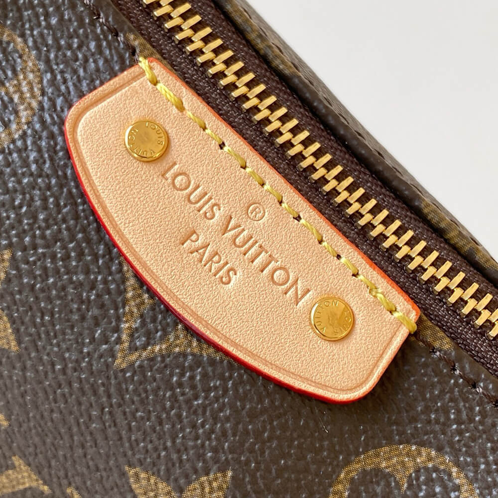 LV Pochette Hills