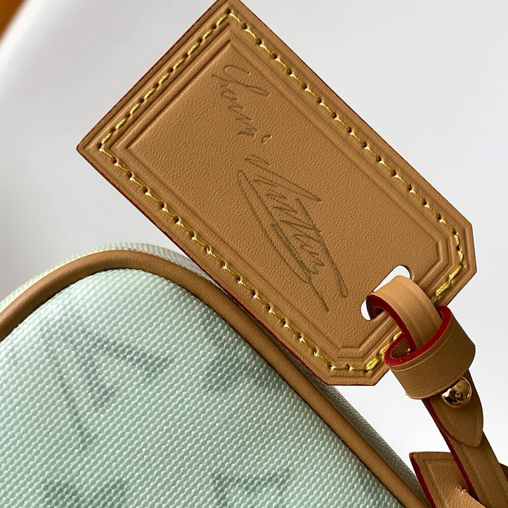 LV Pochette Accessoires
