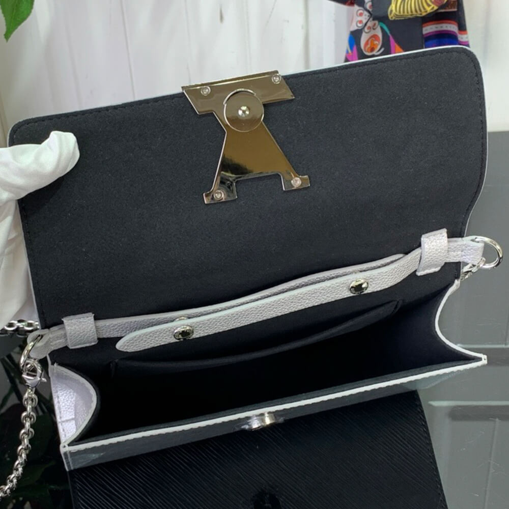 LV Pochette L0vise