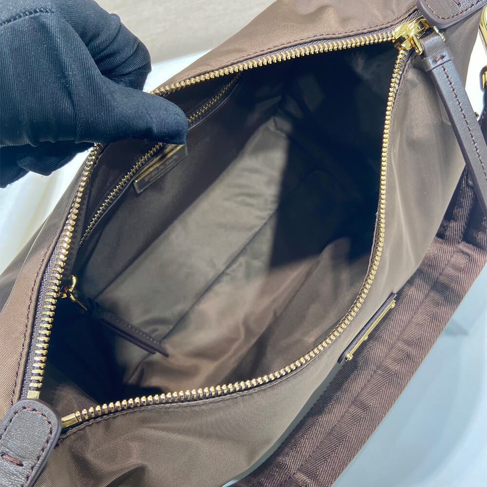 Pra*a Explore large Re-Nylon and leather bag(HIGH-END GRADE)