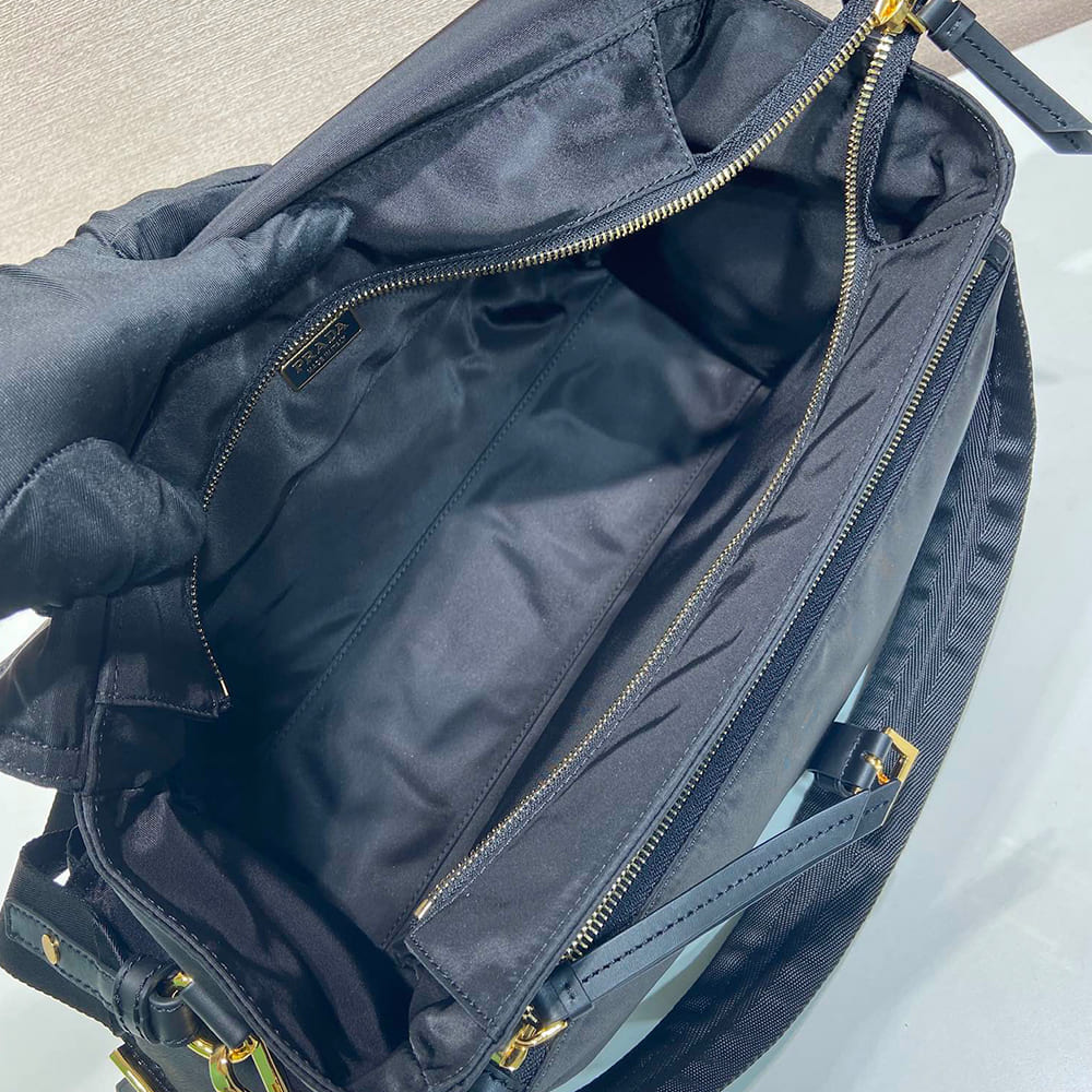 Pra*a Explore large Re-Nylon shoulder bag with flap(HIGH-END GRADE)