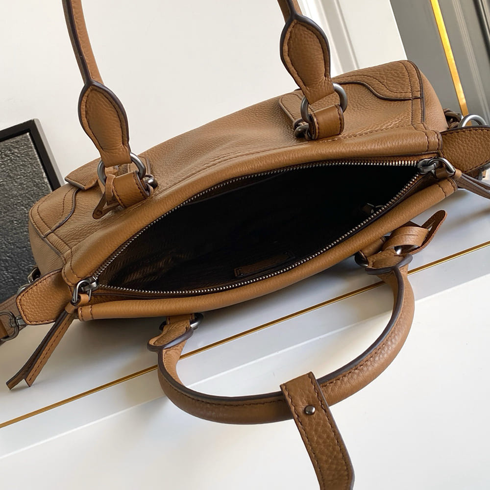 Pra*a Large leather tote bag(HIGH-END GRADE)