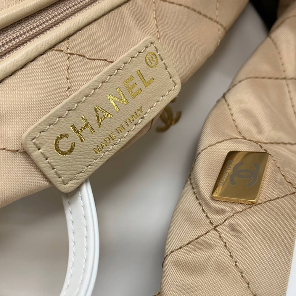 Ch**el 22 SMALL HANDBAG