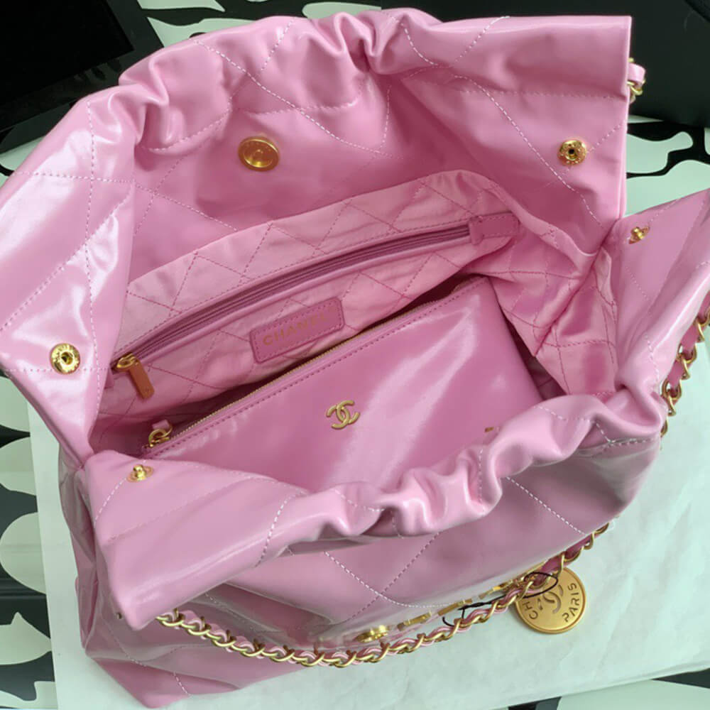 Ch**el 22 SMALL HANDBAG