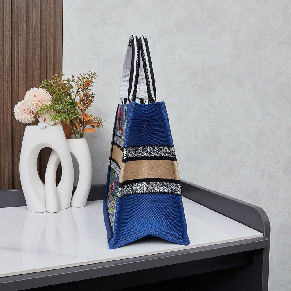 D10r Souvenir Medium D10r Book Tote
