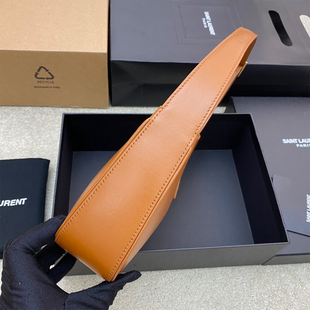 Y51 le 5 a 7 in smooth leather