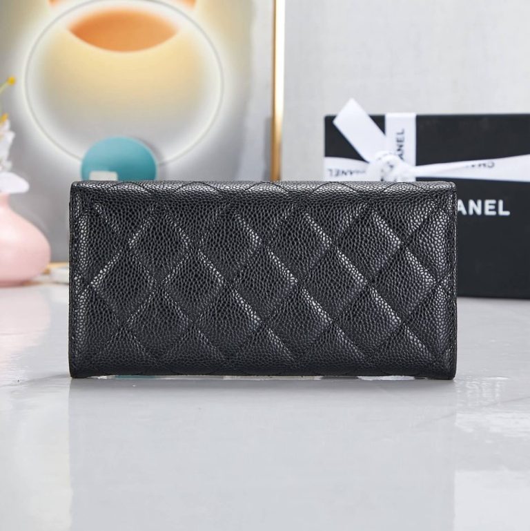 Ch**el classic long wallet