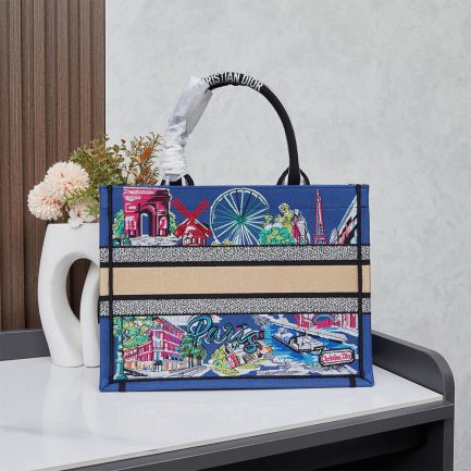 D10r Souvenir Medium D10r Book Tote