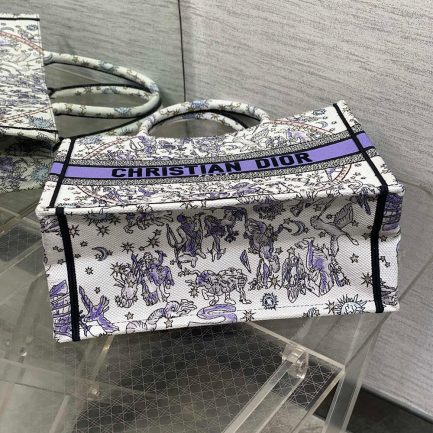 D10r Lucky Medium D10r Book Tote