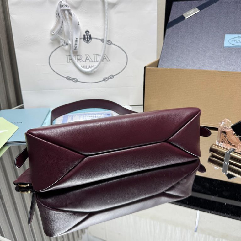 Pra*a Aimee medium leather shoulder bag