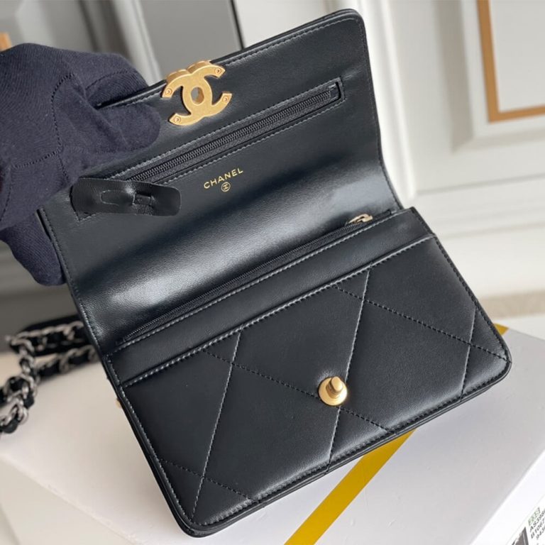 Ch**el 19 Chain Wallet(HIGH-END GRADE)