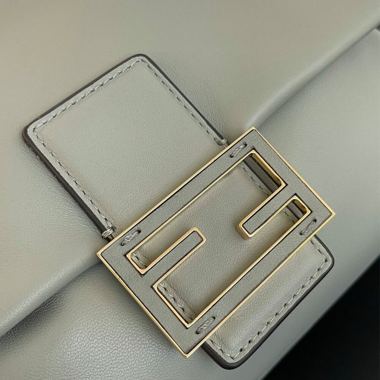 F**di Mamma Baguette Medium(high-end grade)