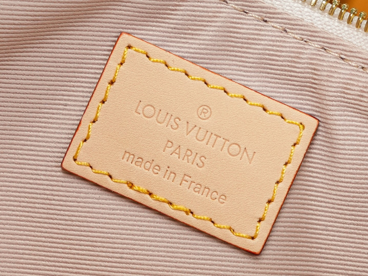 LV Pochette Liv(HIGH-END GRADE)