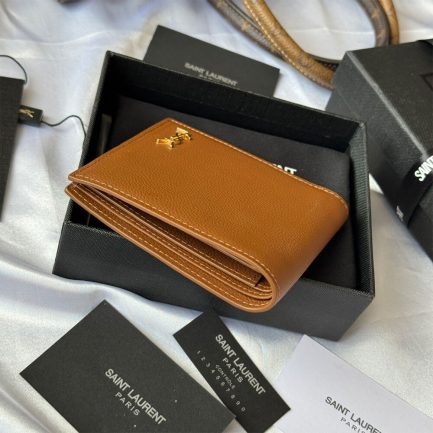 TINY CASSANDRE EASTWEST WALLET IN GRAINED LEATHER(HIGH-END GRADE)