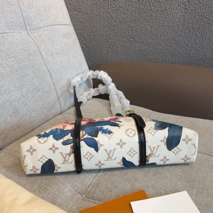 LV Squire East West