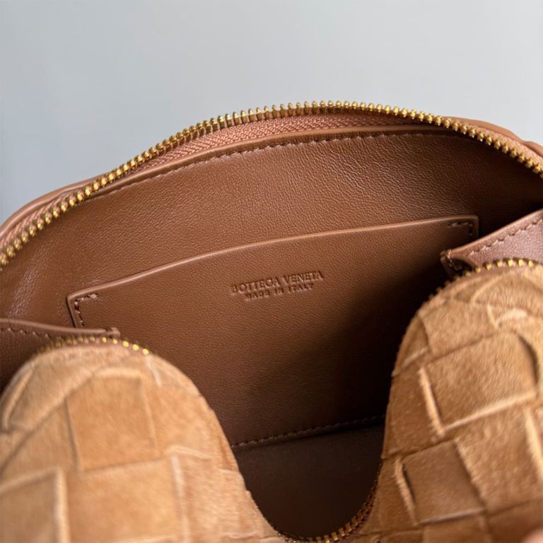 B0tt*ga Ven*ta Concert Pouch Suede(HIGH-END GRADE)
