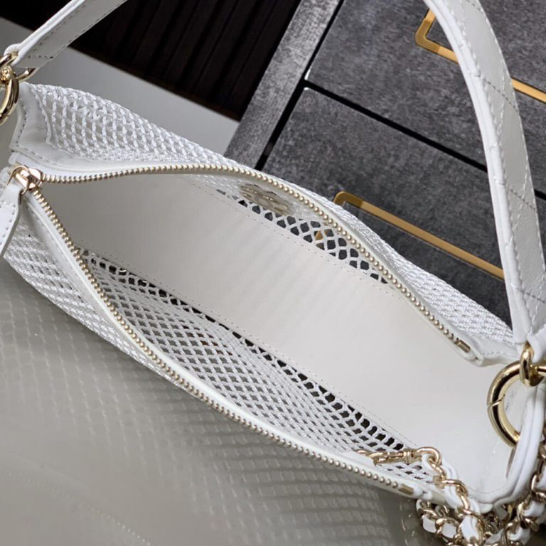 Ch**el Clutch with Chain(HIGH-END GRADE)